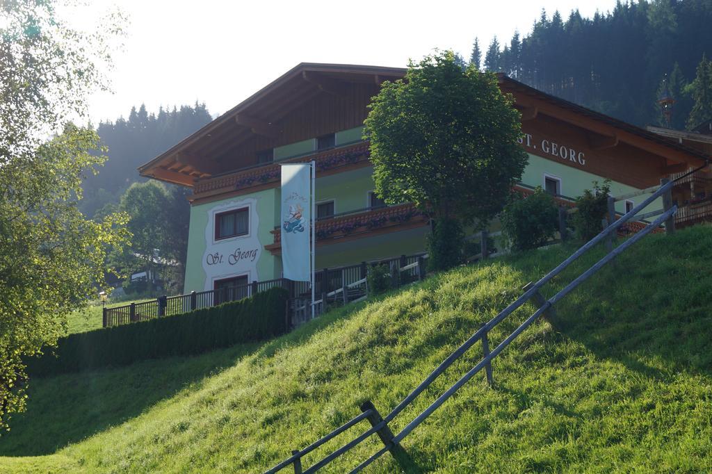 Landhaus St. Georg Bed & Breakfast Saalbach-Hinterglemm Bagian luar foto